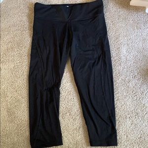 VS PINK ultimate crop leggings